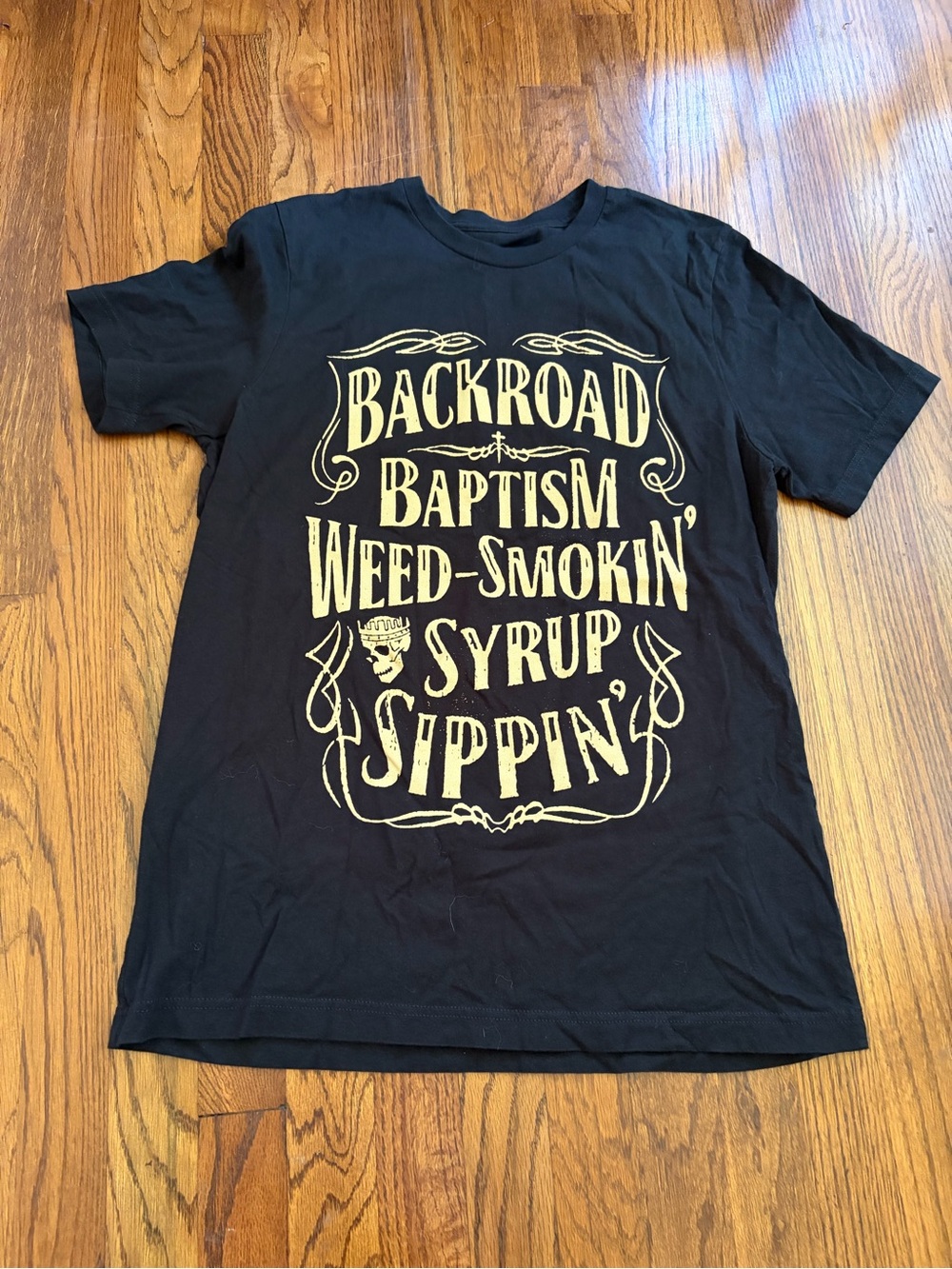 Men's Black Short-Sleeve Graphic Tee with Gold Print *8